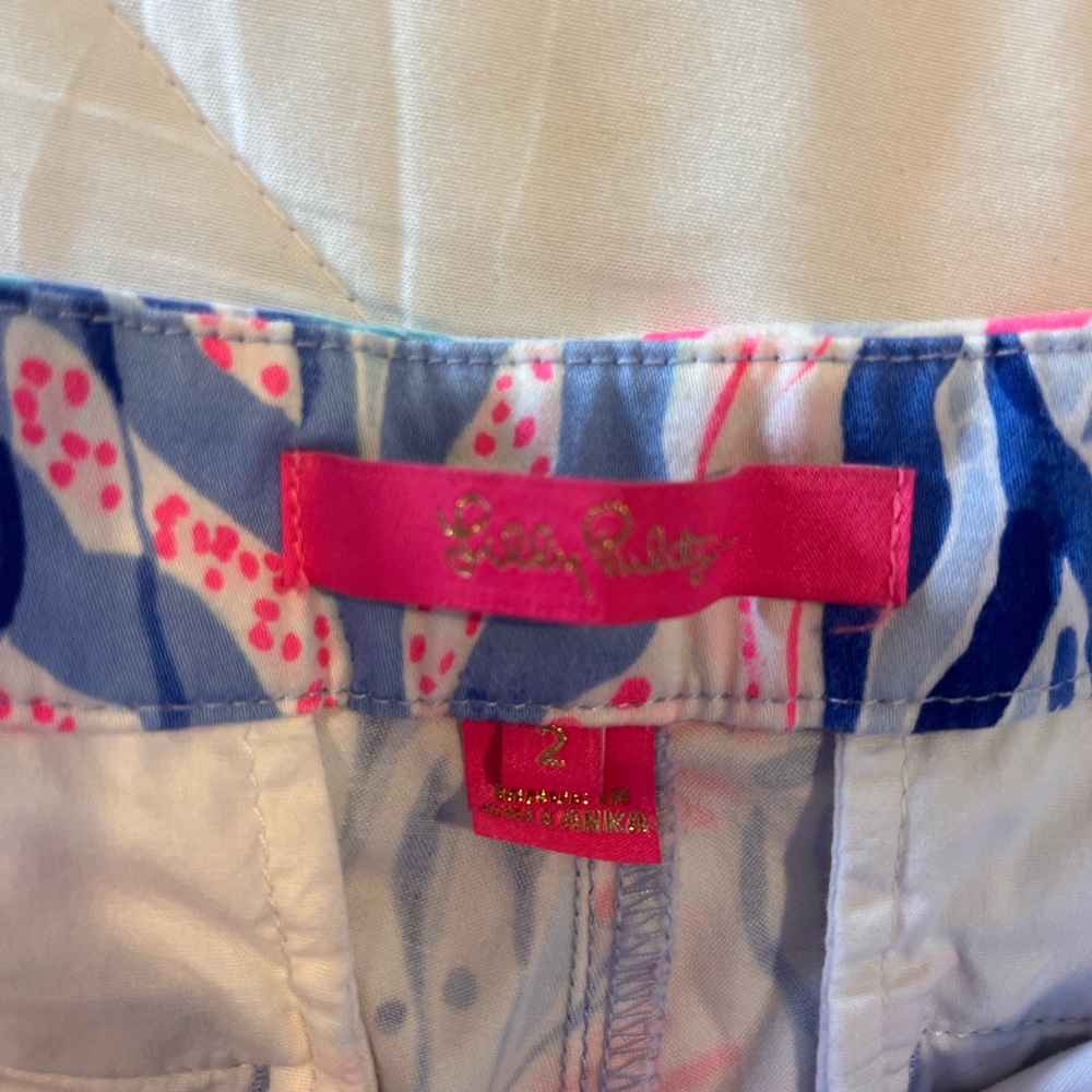 Lilly Pulitzer Scalloped Hem shorts - Picture 3 of 3